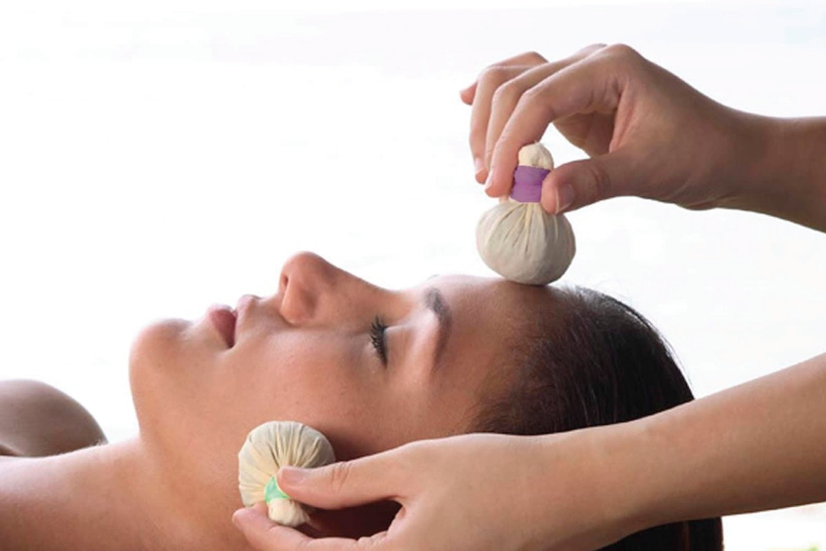 Massagem Relaxante com Pindas Chinesas
